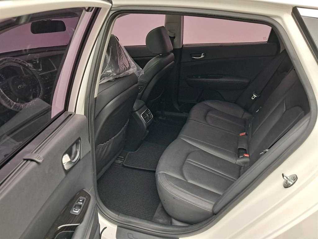 KIA K5 - Vista 12