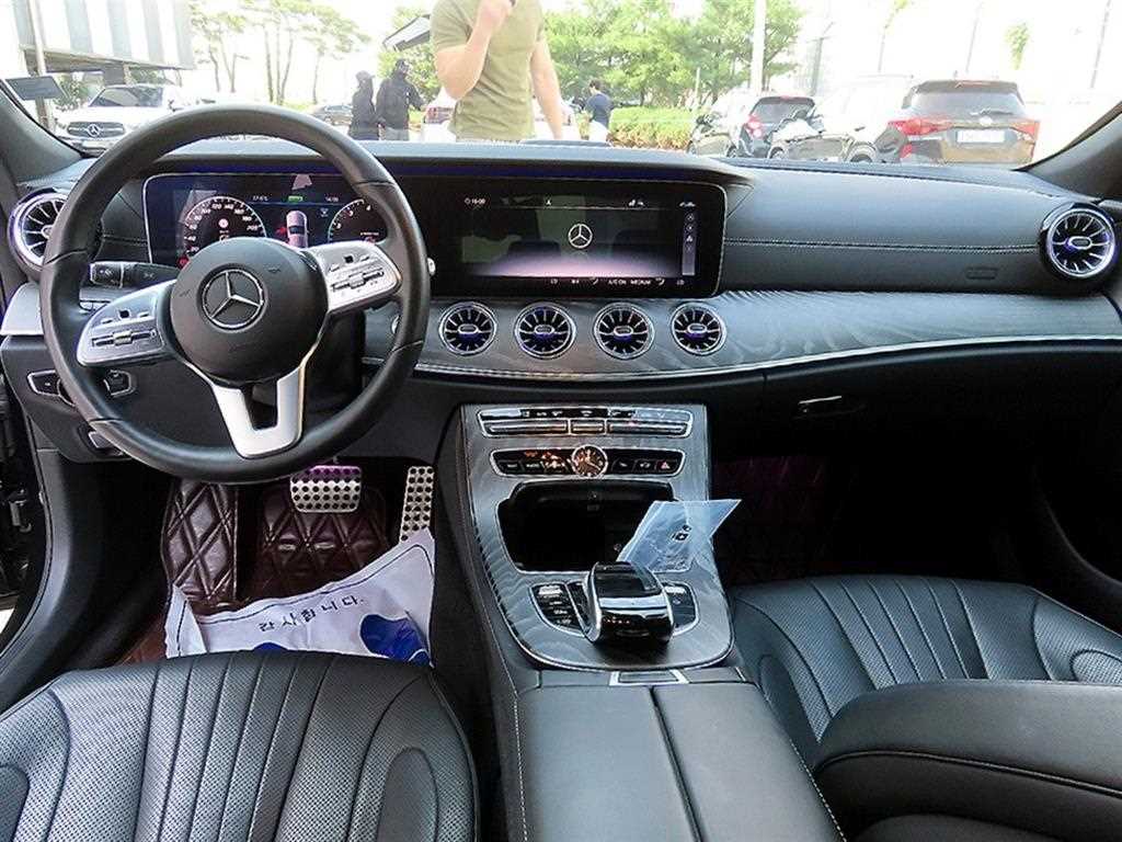Mercedes Benz CLS Class - Vista 7