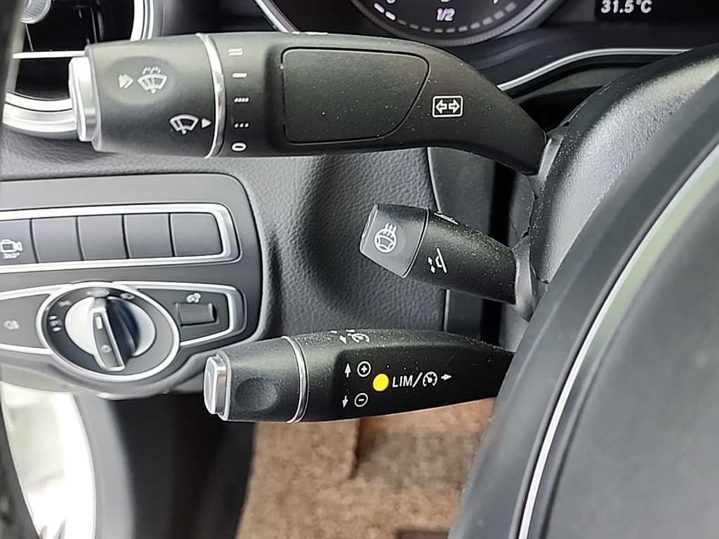 Mercedes Benz GLC Class - Vista 8
