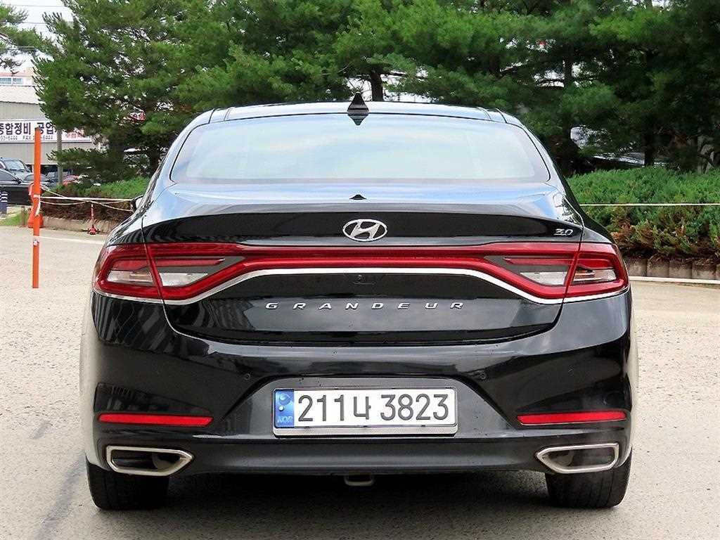 HYUNDAI Grandeur - Vista 4