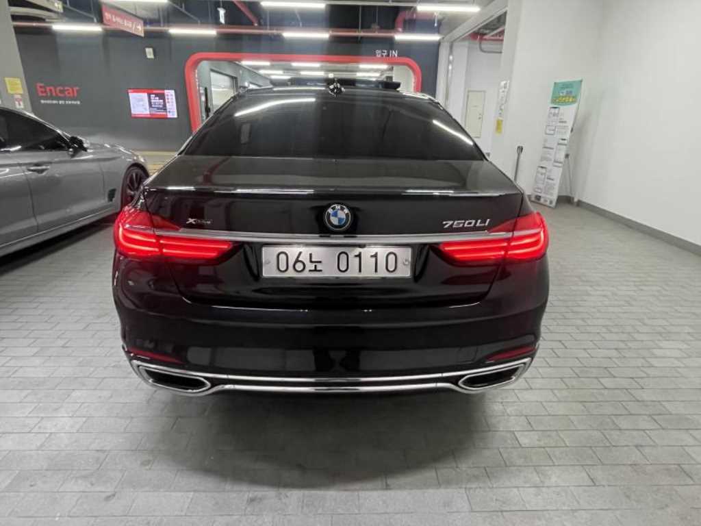 BMW 7 Series - Vista 3