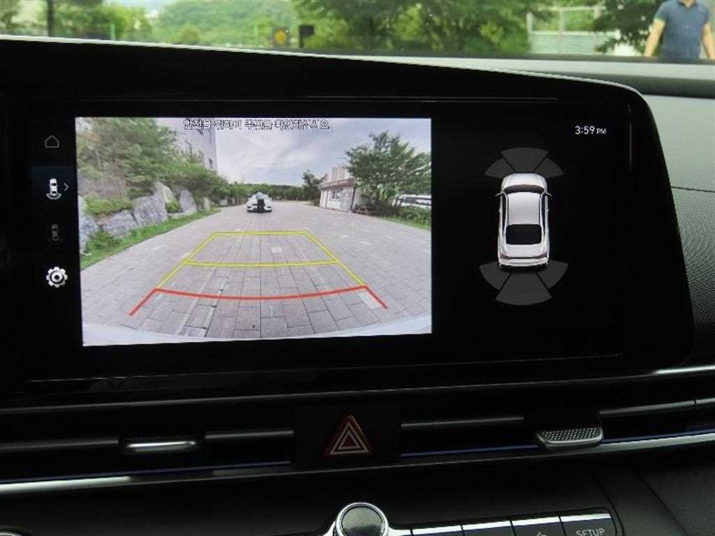 HYUNDAI Avante - Vista 9