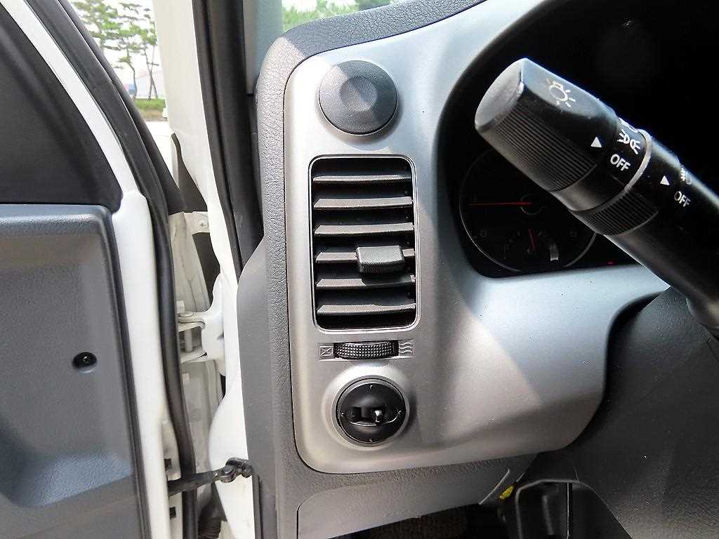 Small Truck Normal Box(High Deck) 2024 Blanco - Importación desde Corea - HF Imports Iquique - Foto 13
