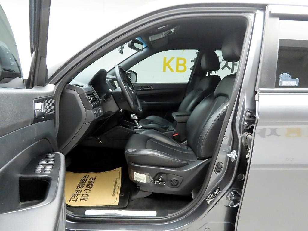Ssangyong Rexton - Vista 11
