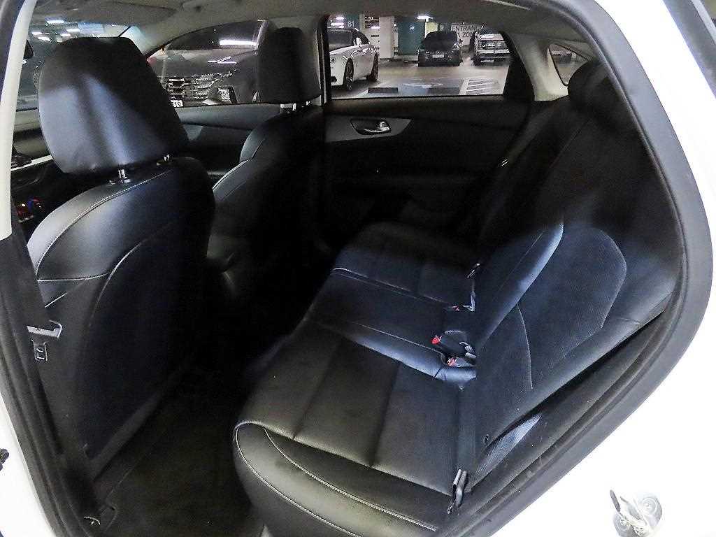 KIA K3 - Vista 7