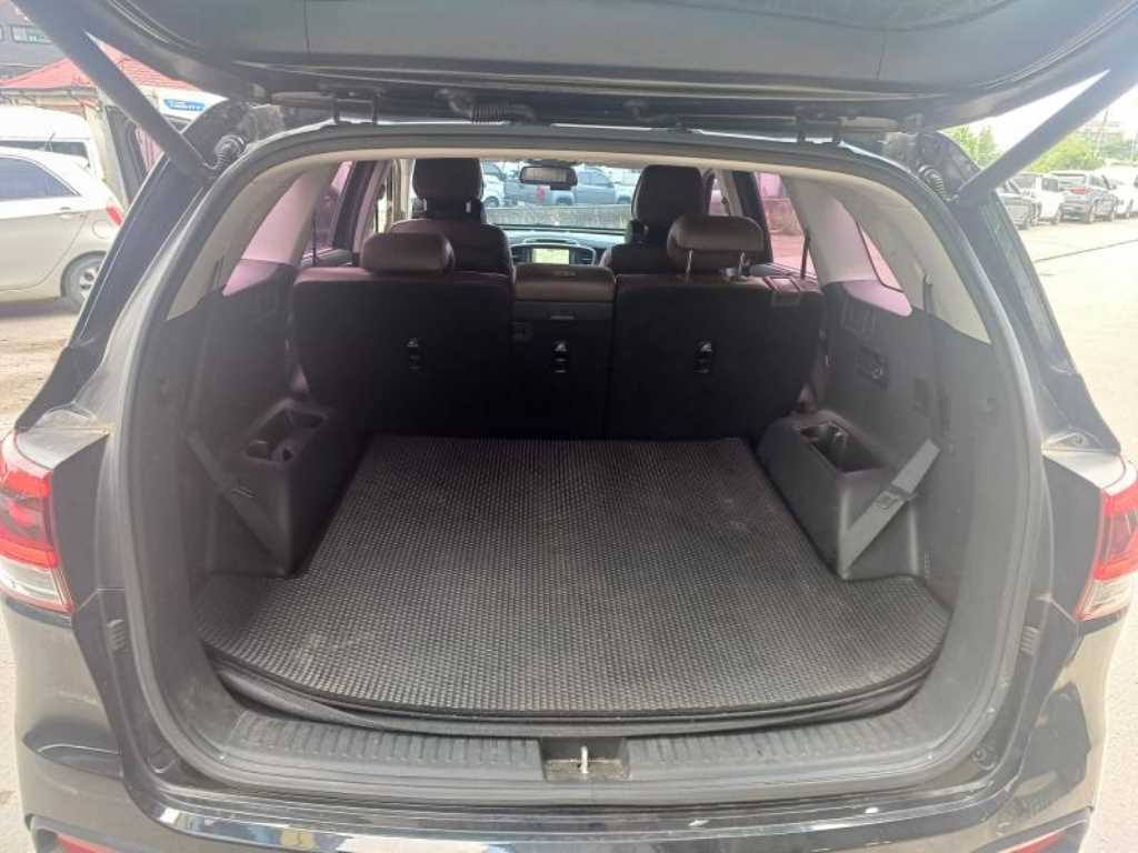 KIA Sorento - Vista 10