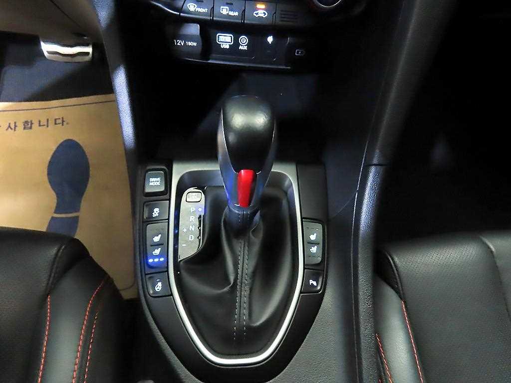 HYUNDAI Veloster - Vista 12