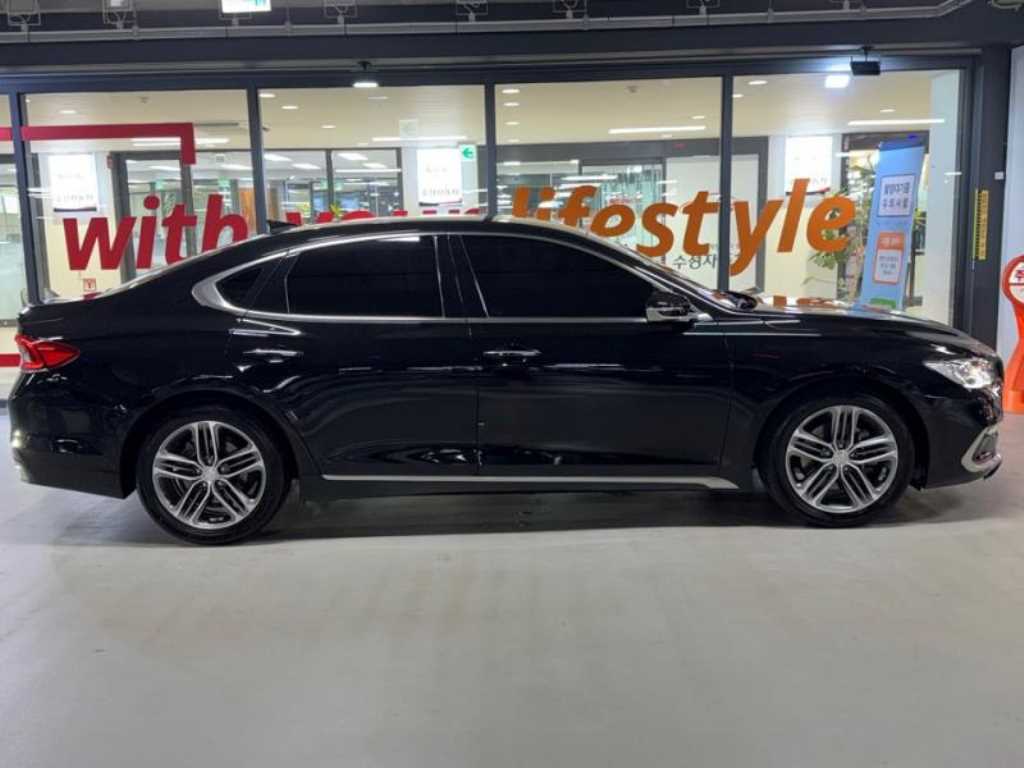 HYUNDAI Grandeur - Vista 3