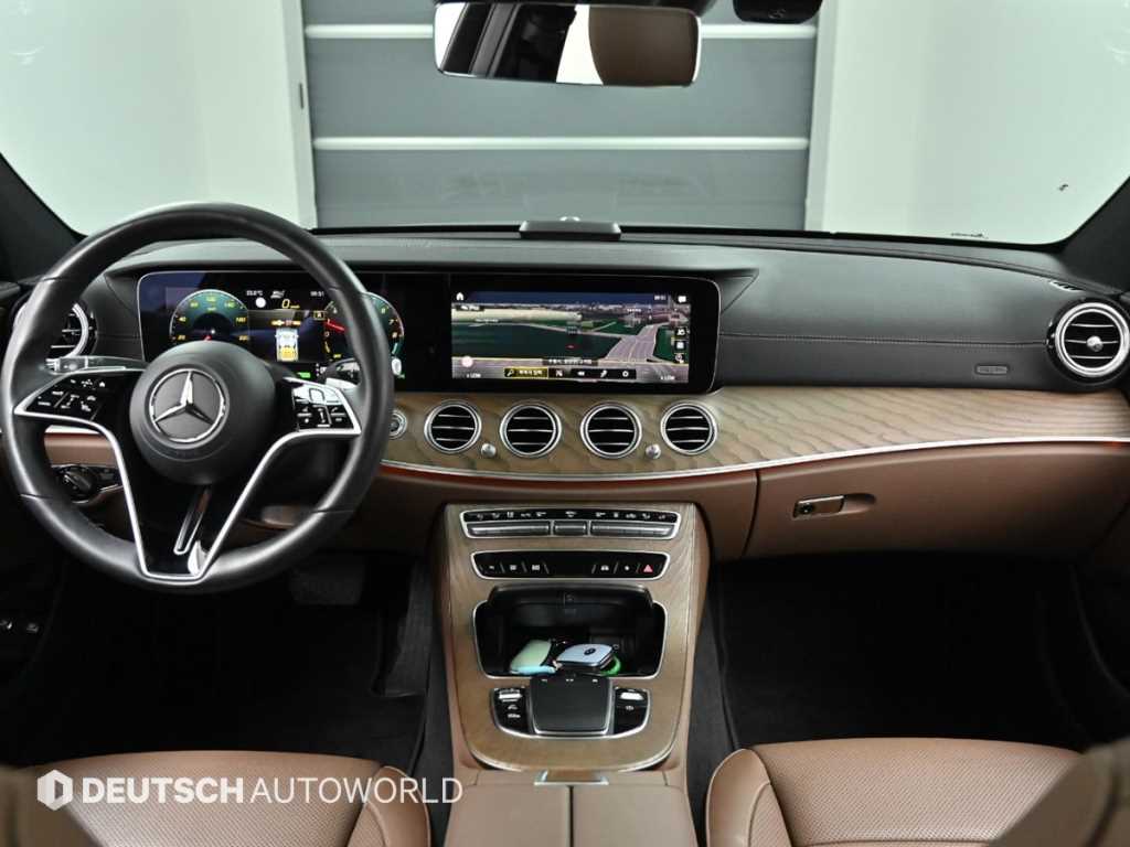 Mercedes Benz E class - Vista 7