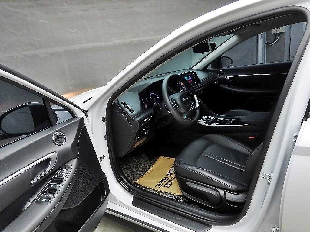 HYUNDAI Sonata - Vista 5