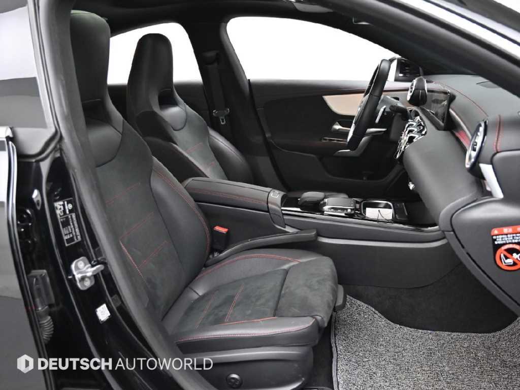 Mercedes Benz CLA Class - Vista 10