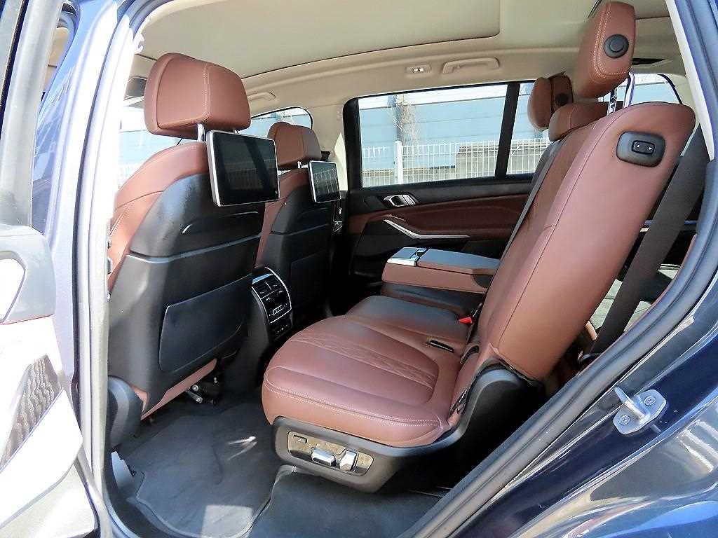 BMW X7 - Vista 11