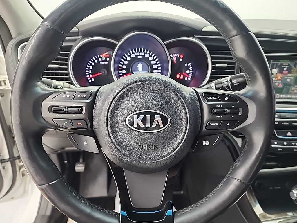 KIA K5 - Vista 9