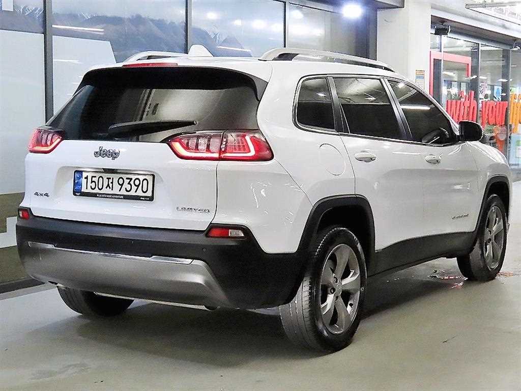 Jeep Cherokee - Vista 4