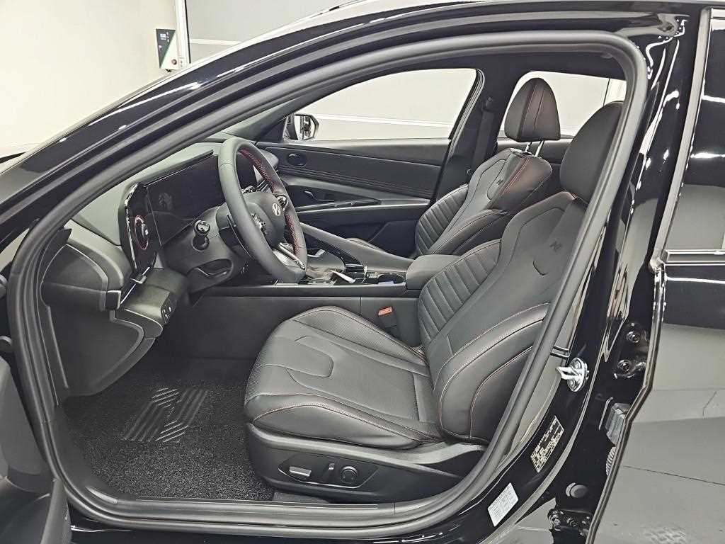 HYUNDAI Avante - Vista 11