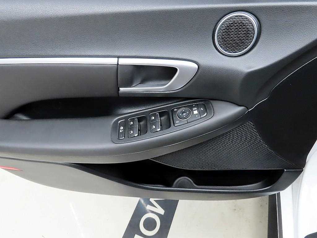 HYUNDAI Sonata - Vista 11