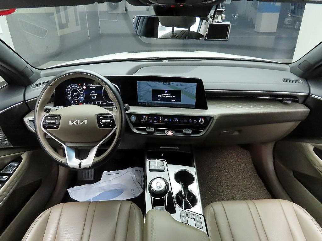 KIA K8 - Vista 8