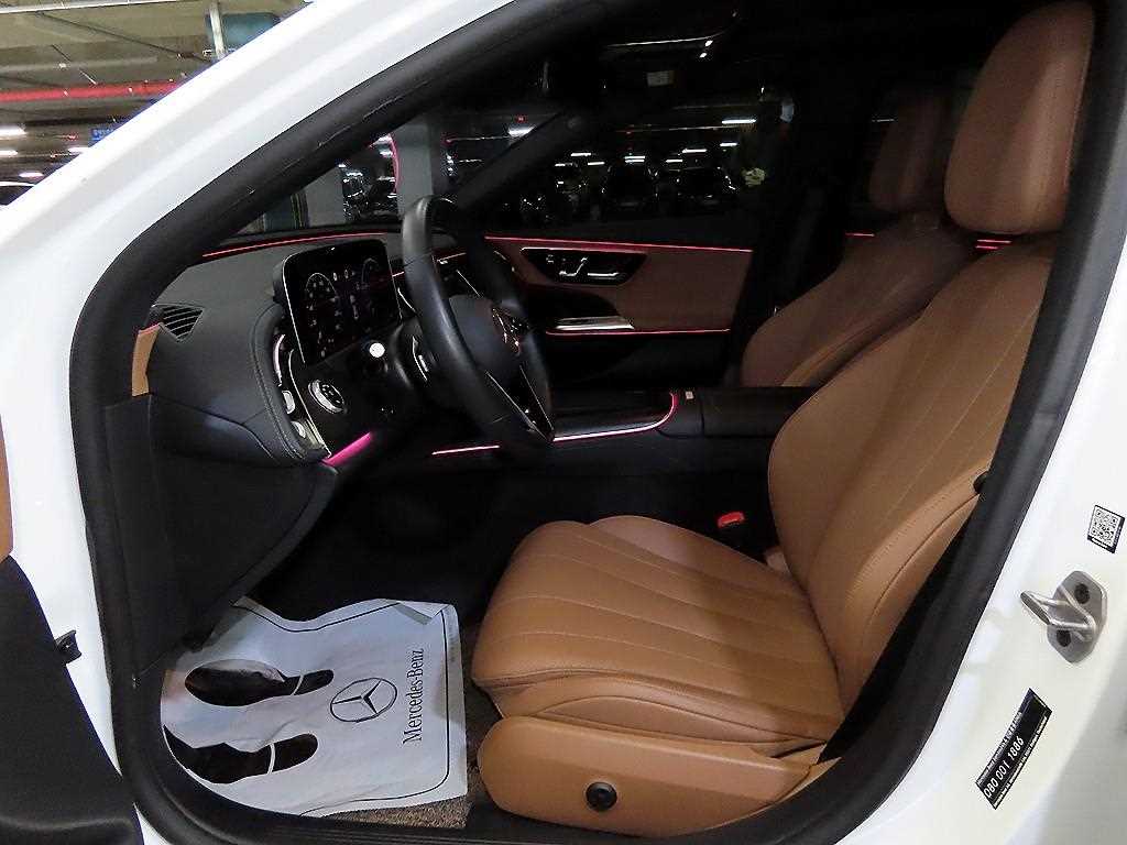 Mercedes Benz E class - Vista 6