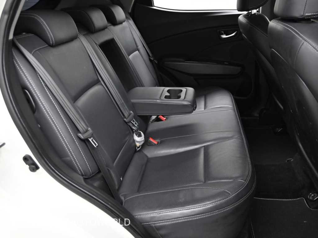 Ssangyong Tivoli - Vista 12