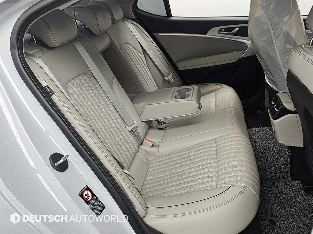 Genesis G70 - Vista 12