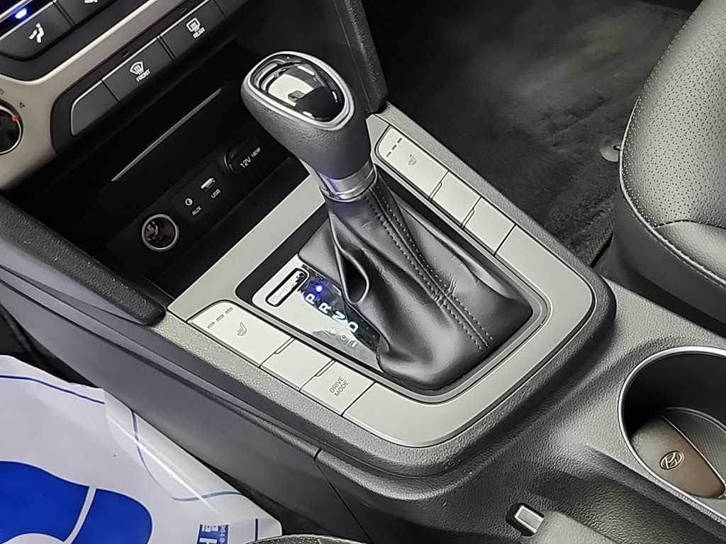 HYUNDAI Avante - Vista 8
