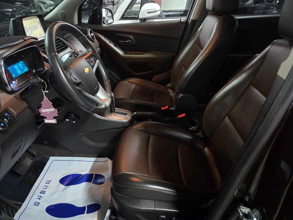 Chevrolet Trax 2016 Café - Importación desde Corea - HF Imports Iquique - Foto 15