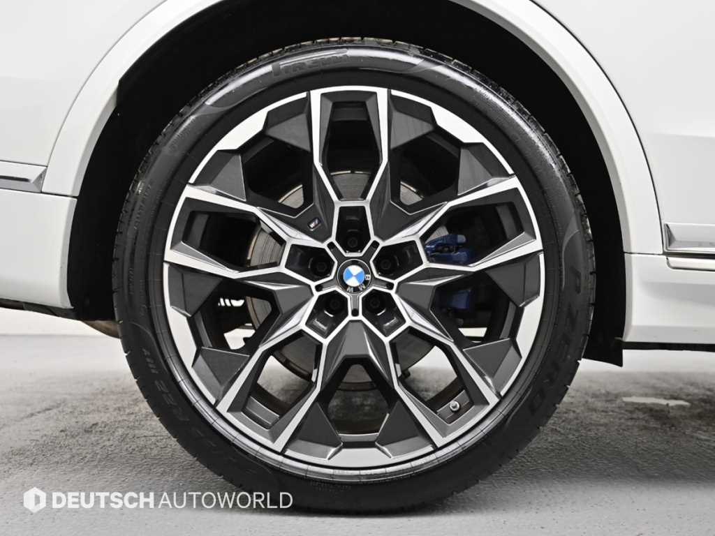 BMW X7 - Vista 5