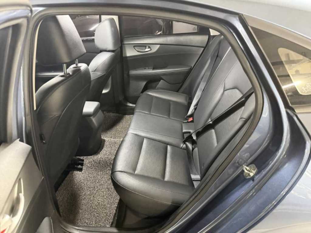 KIA K3 - Vista 7