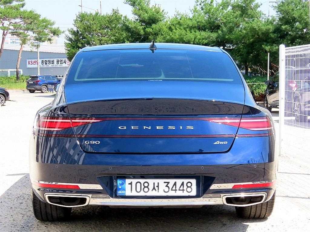 Genesis G90 - Vista 4