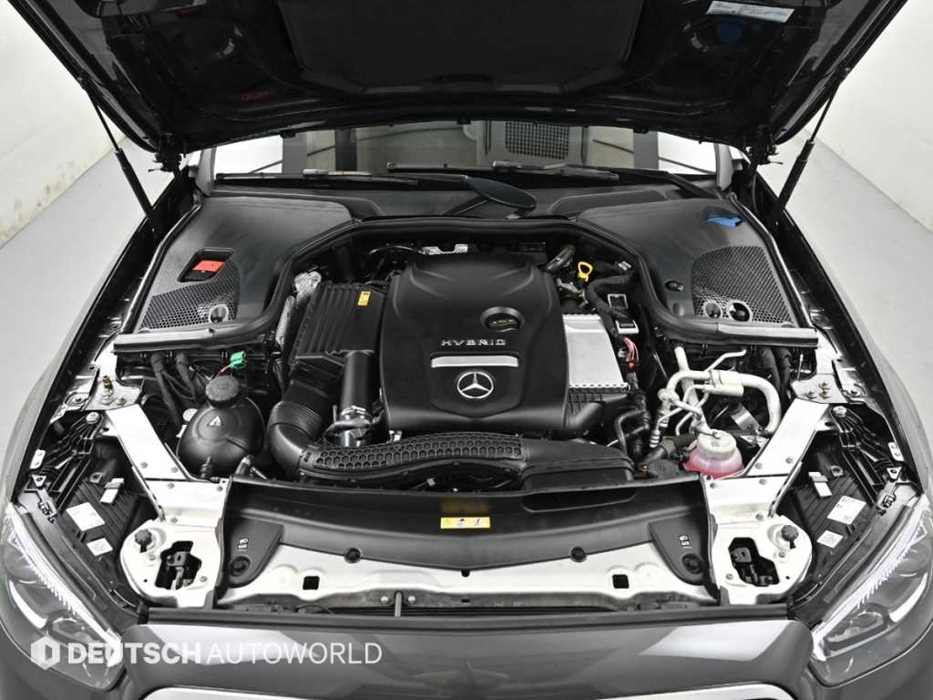 Mercedes Benz E class - Vista 6