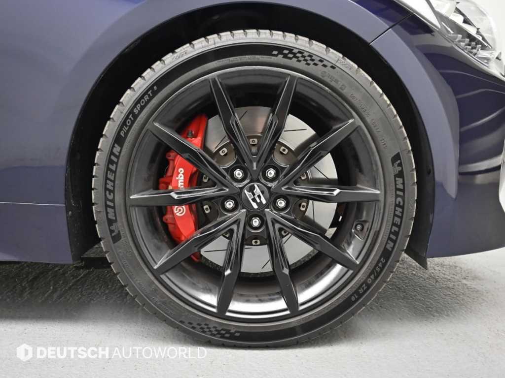 KIA Stinger - Vista 6