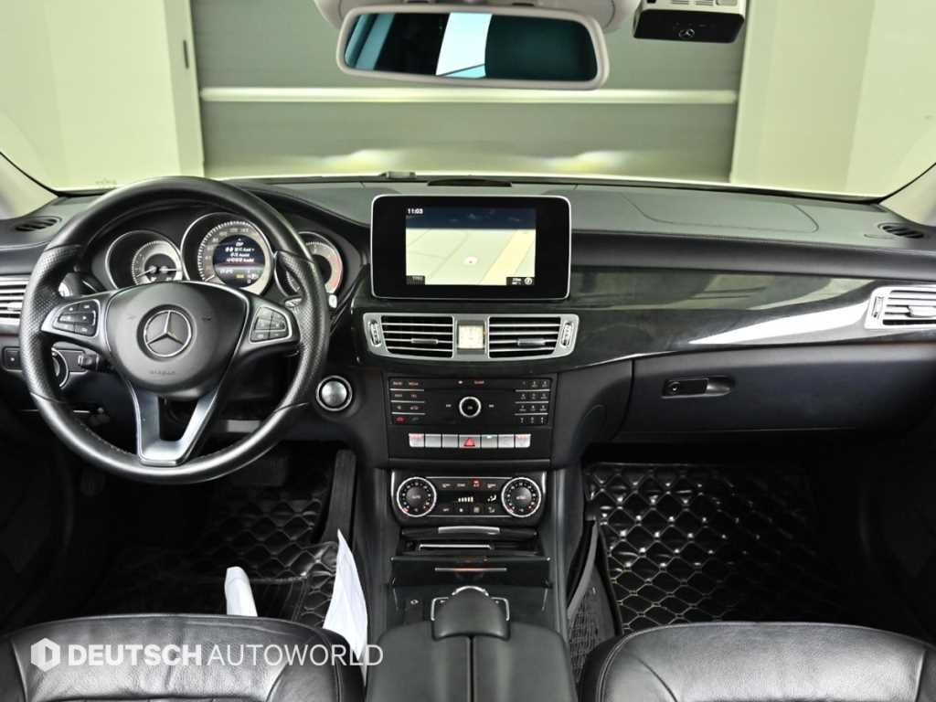 Mercedes Benz CLS Class - Vista 7