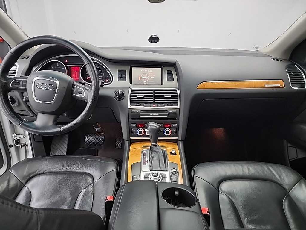 Audi Q7 - Vista 7