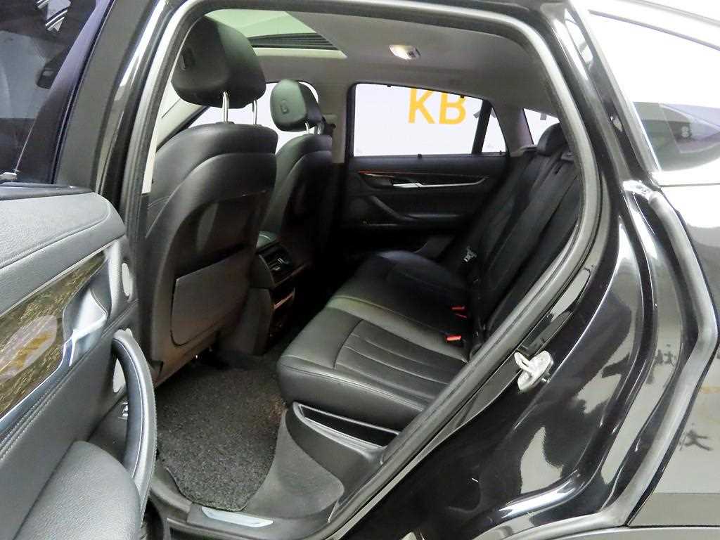 BMW X6 - Vista 12