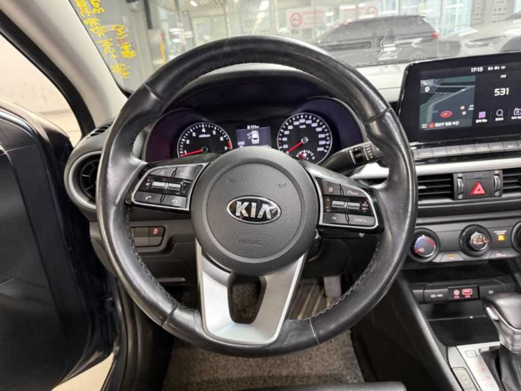 KIA K3 - Vista 9