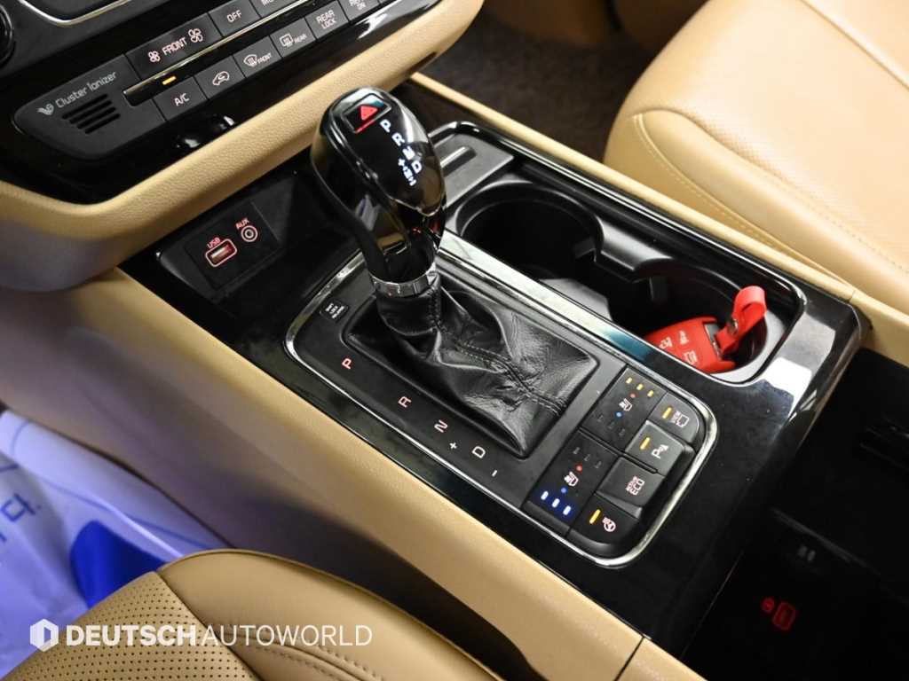 KIA Carnival - Vista 9
