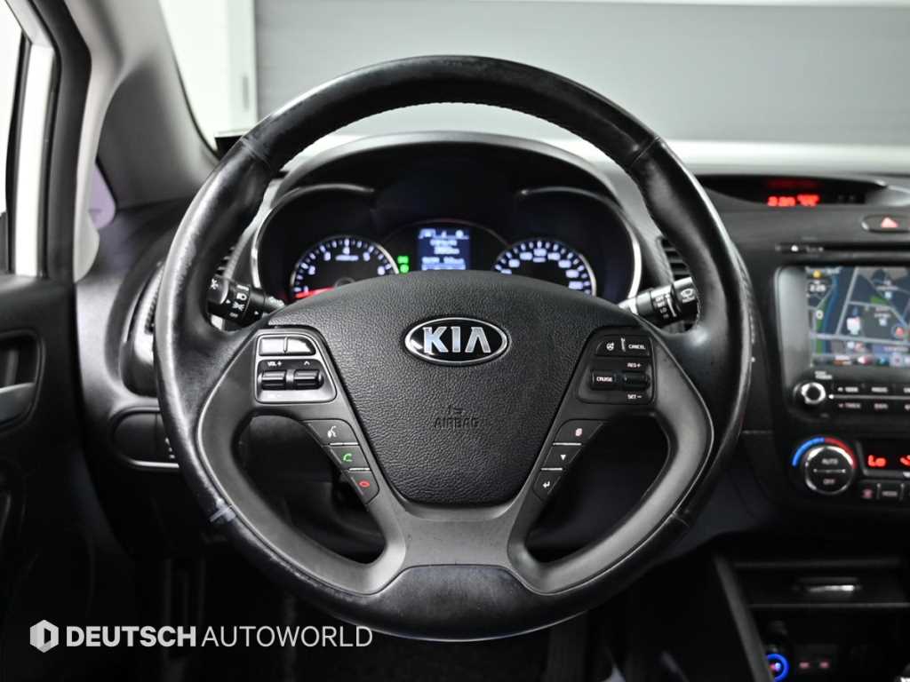 KIA K3 2015 Blanco - Importación desde Corea - HF Imports Iquique - Foto 13