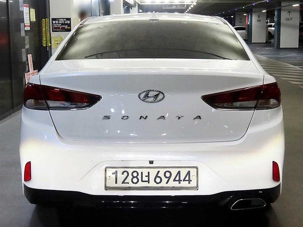 HYUNDAI Sonata - Vista 5