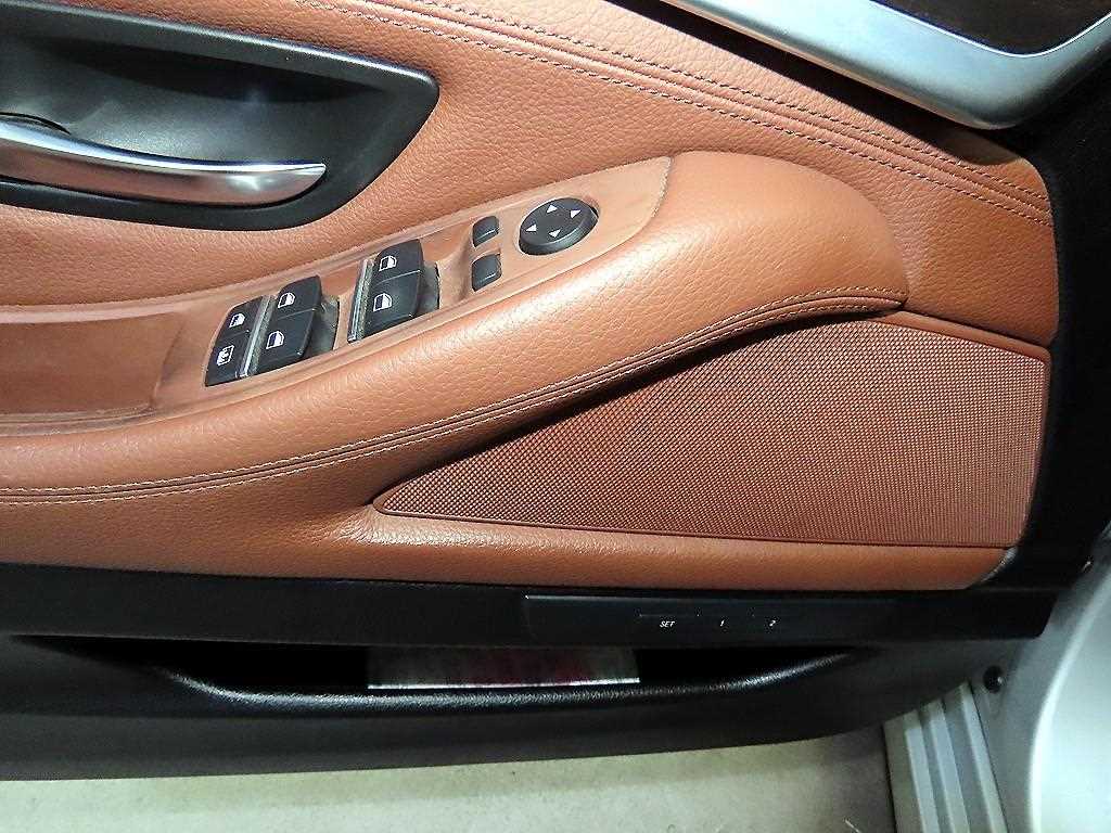BMW 5 Series 2015 Plateado - Importación desde Corea - HF Imports Iquique - Foto 13