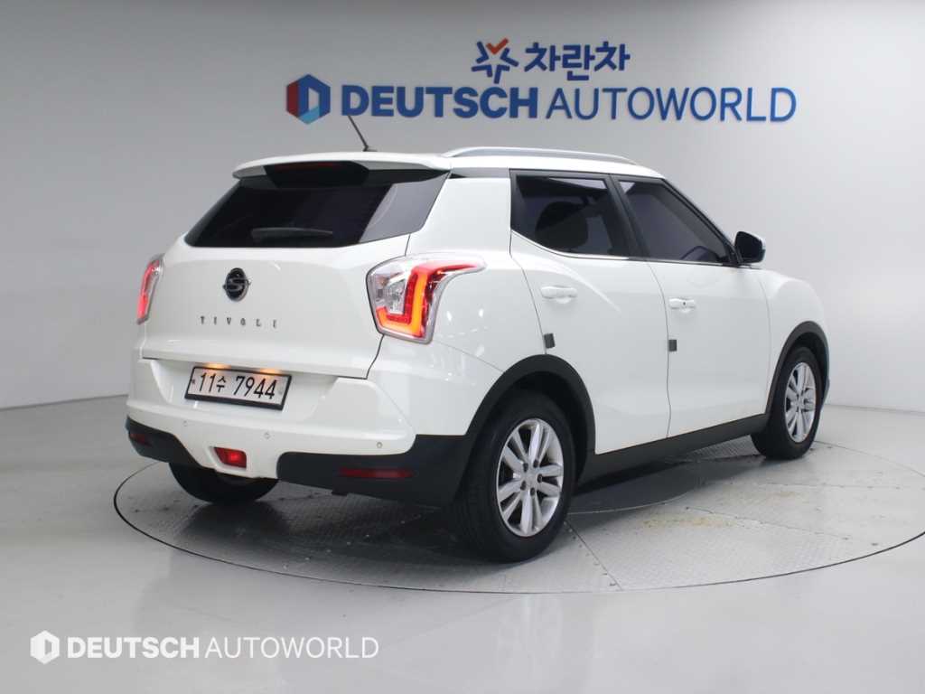 Ssangyong Tivoli - Vista 2