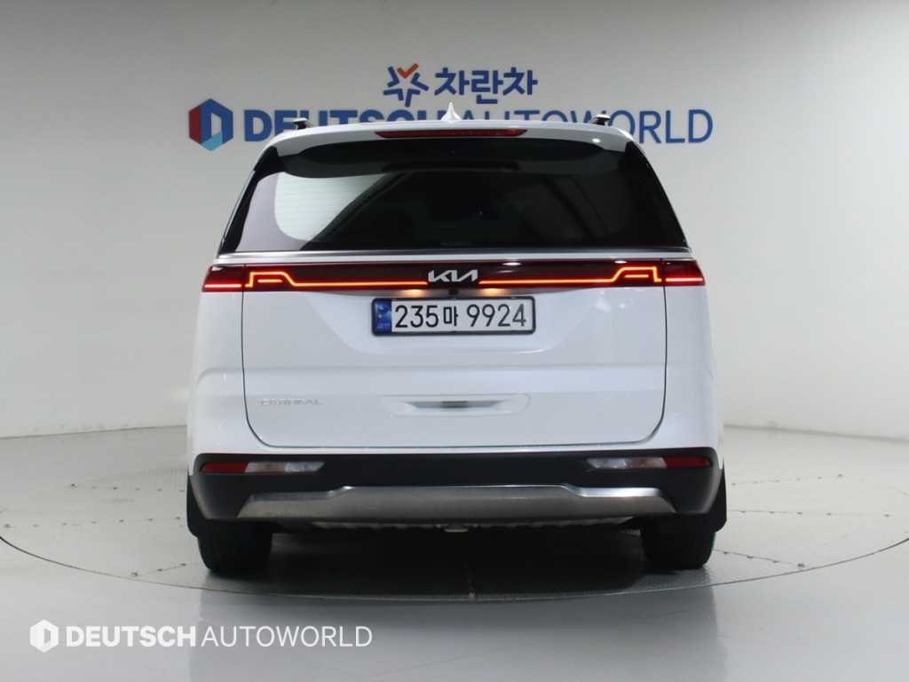 KIA Carnival - Vista 4