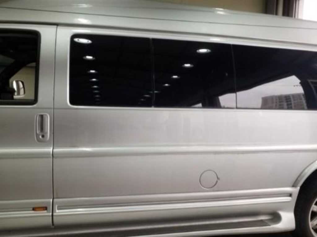 Chevrolet Express van - Vista 5