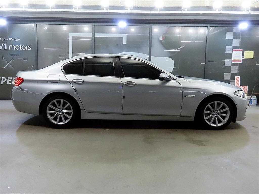 BMW 5 Series - Vista 4