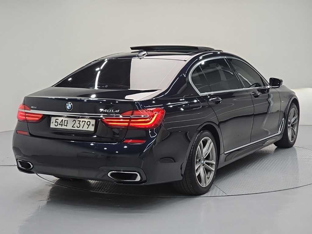 BMW 7 Series - Vista 4