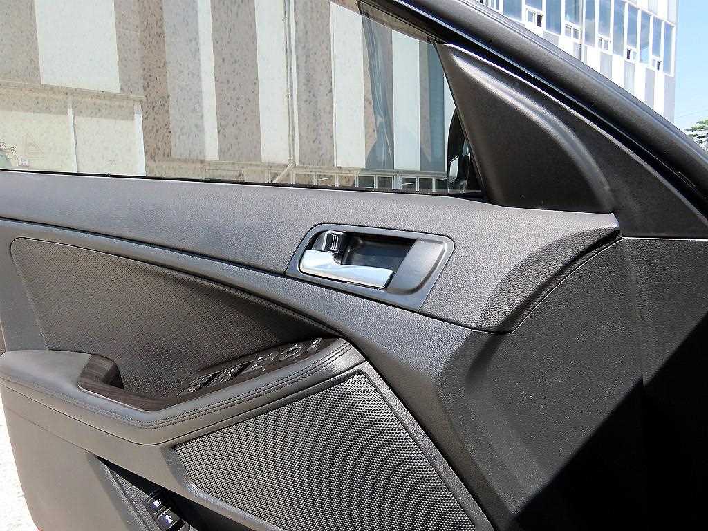KIA K5 - Vista 11