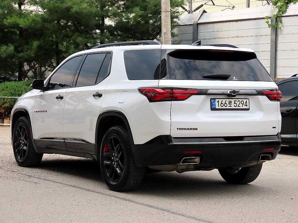 Chevrolet Travers - Vista 3