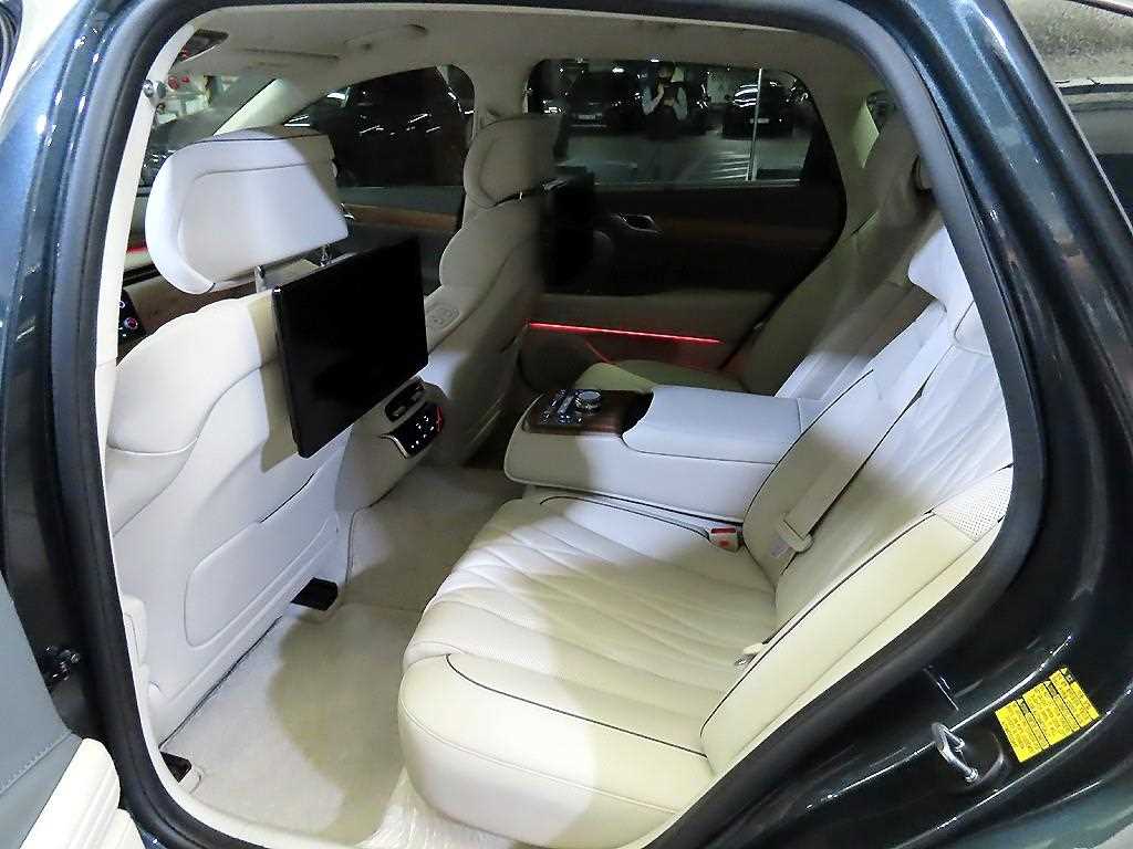 Genesis G80 - Vista 7