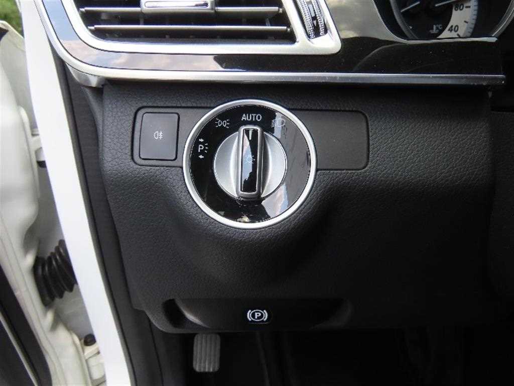 Mercedes Benz E class - Vista 11