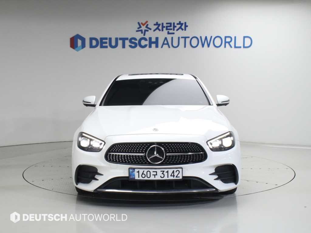 Mercedes Benz E class - Vista 3