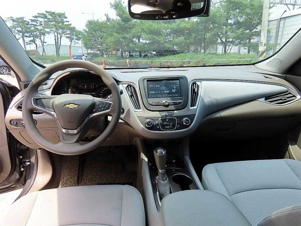 Chevrolet Malibu - Vista 7